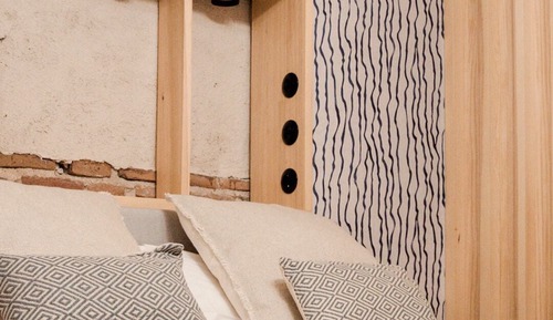 Deluxe Studio, 1 Queen Bed, Non Smoking, Private Bathroom