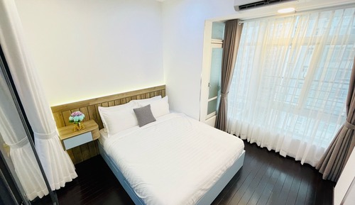 Deluxe Condo, City View