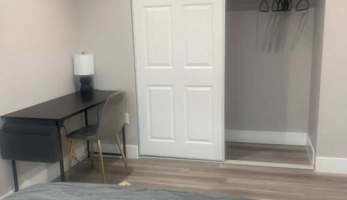 Deluxe Room, 1 Queen Bed, Non Smoking, Private Bathroom