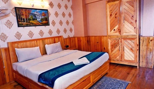 Double Room, Balcony, Mountain View