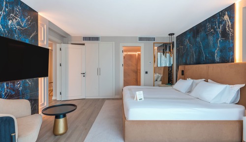 Junior Suite, Balcony, Garden View