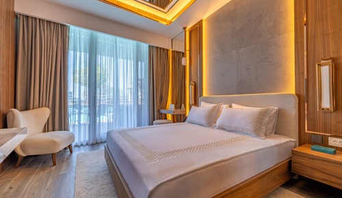 Pool Connect Room
