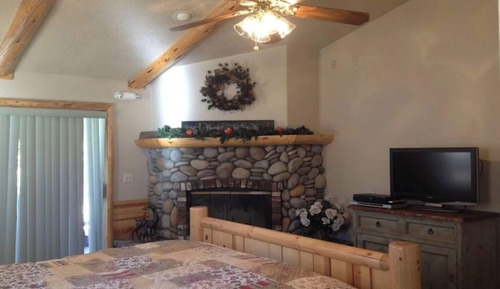 Signature Cabin, 3 Bedrooms, Non Smoking, Kitchen