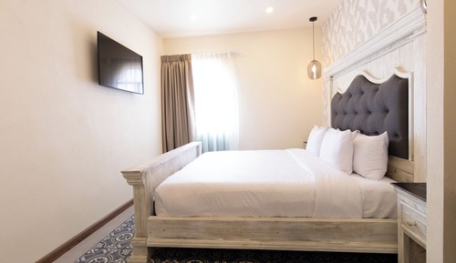 Superior Suite