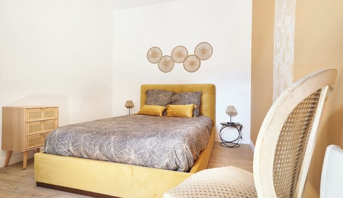Deluxe Apartment, 1 Queen Bed, Kitchen