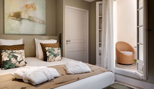 Jean XXII Apartment Suite Spa & Fitness