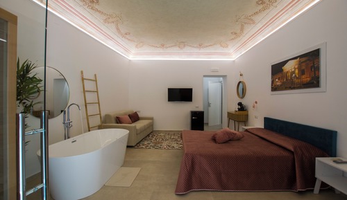Luxury Suite, Balcony, City View