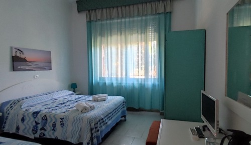 Economy Triple Room