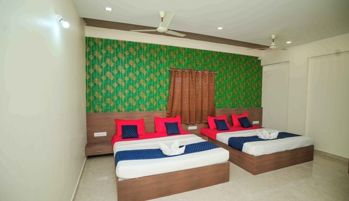 Classic Quadruple Room