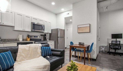 Deluxe Apartment
