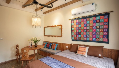 Basic Apartment, City View