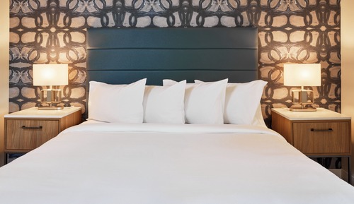Suite, 1 King Bed, Non Smoking