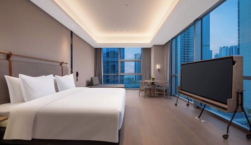 1 King Standard Extra Floor Space