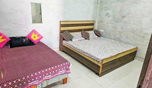 Family Room, 2 Bedrooms