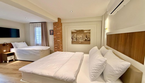 Triple Room, Balcony, Garden View