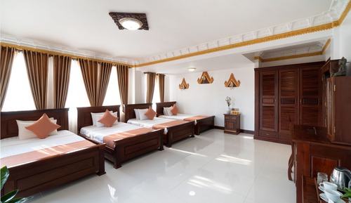 Family Room, City View