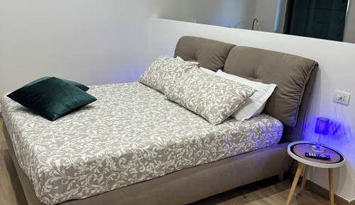 Luxury Studio Suite, Hill View