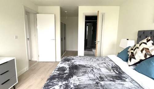 Luxury Apartment, Private Bathroom, Valley View (Three Bedroom with Parkin)