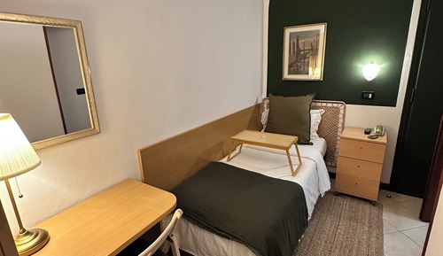 Classic Single Room, Balcony, Mountain View