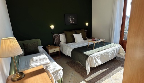 Classic Triple Room, Balcony, Mountain View