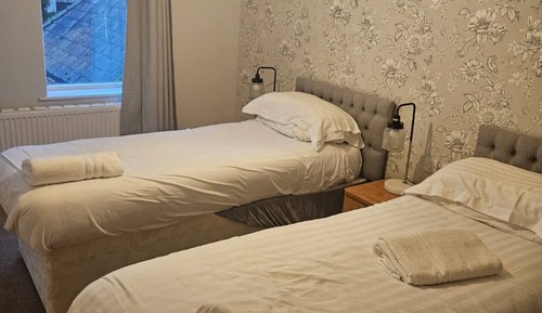 Standard Twin Room