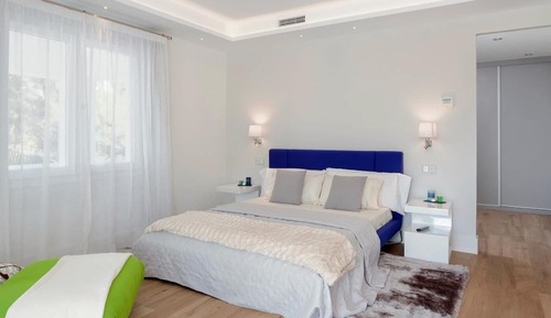 Room, Private Bathroom