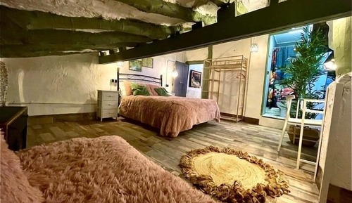 Romantic Triple Room