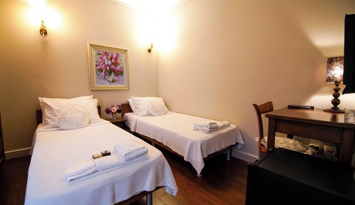 Deluxe Twin Room, Courtyard View