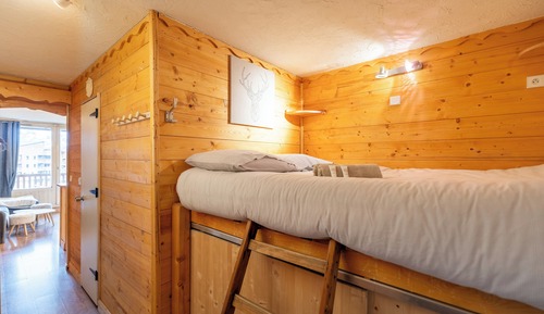 Luxury Apartment, Mountain View
