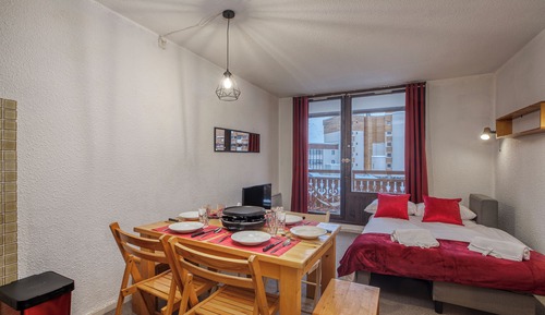 Luxury Apartment, Mountain View