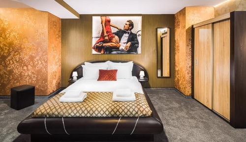 Double Room, Accessible Bathtub