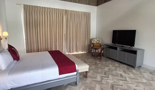 Deluxe Double Room, Balcony, Mountain View
