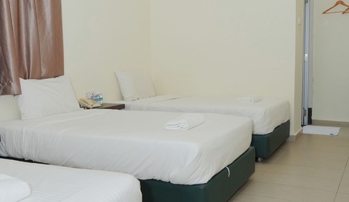 Deluxe Triple Room