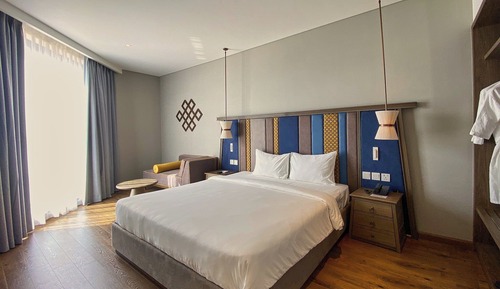 Luxury Single Room, 1 King Bed, Sea View, Sea Facing