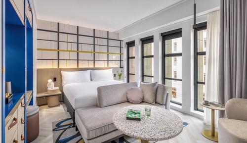 Premium Room, 1 King Bed, City View