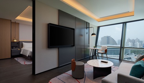Deluxe Suite