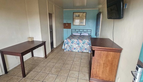 Room, 1 Queen Bed, Non Smoking, Kitchenette