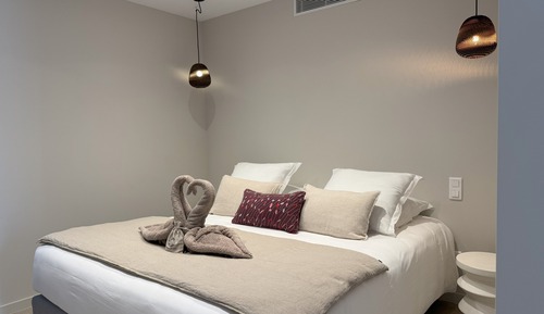 Stopover Room
