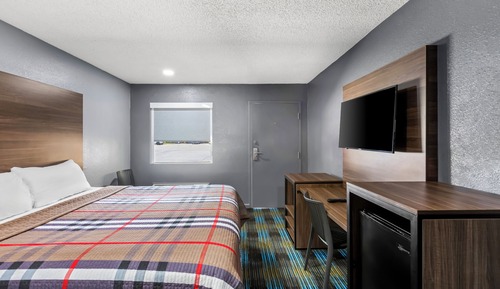 Room, 1 King Bed, Smoking