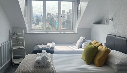 Triple Room, Partial Sea View