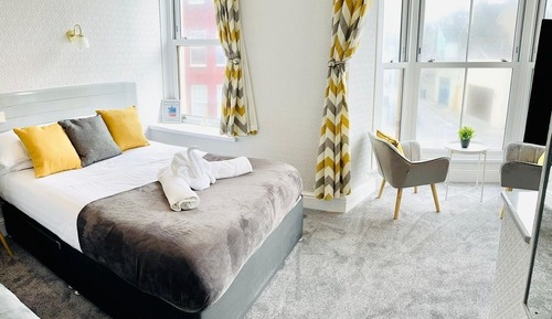 Triple Room, Partial Sea View