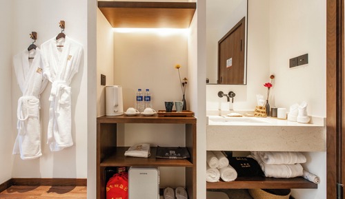 Standard Twin Room, Balcony, City View
