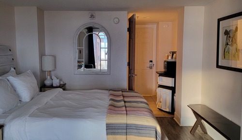 Luxury Studio Suite, Patio, Ocean View