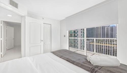 Condo, 2 Bedrooms, Balcony, City View