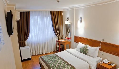 Standard Double or Twin Room, City View