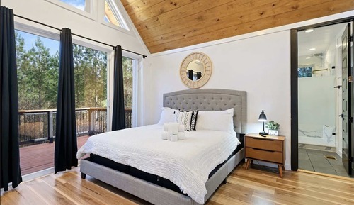 Cabin, Multiple Beds, Hot Tub, Garden View (Harvest Moon Lodge)