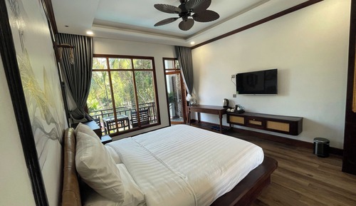 Superior Double Room, Pool View