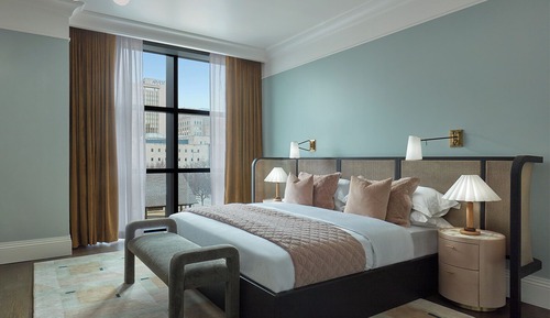 Deluxe Room, 1 King Bed, City View (Corner King Guestroom)