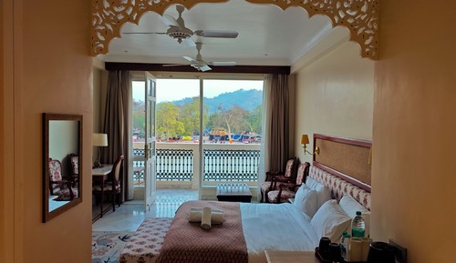 Ganga View Suite Room With Private Balcony