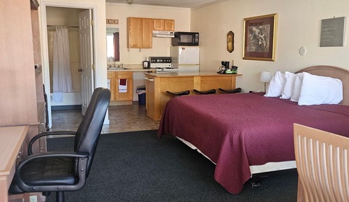 Deluxe Studio Suite